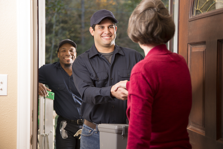 Technician shaking hand of the customer | Pro Comfort Heating & Cooling